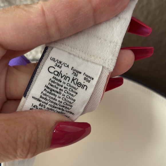 Calvin Klein purple w/ floral pattern - Picture 8 of 8